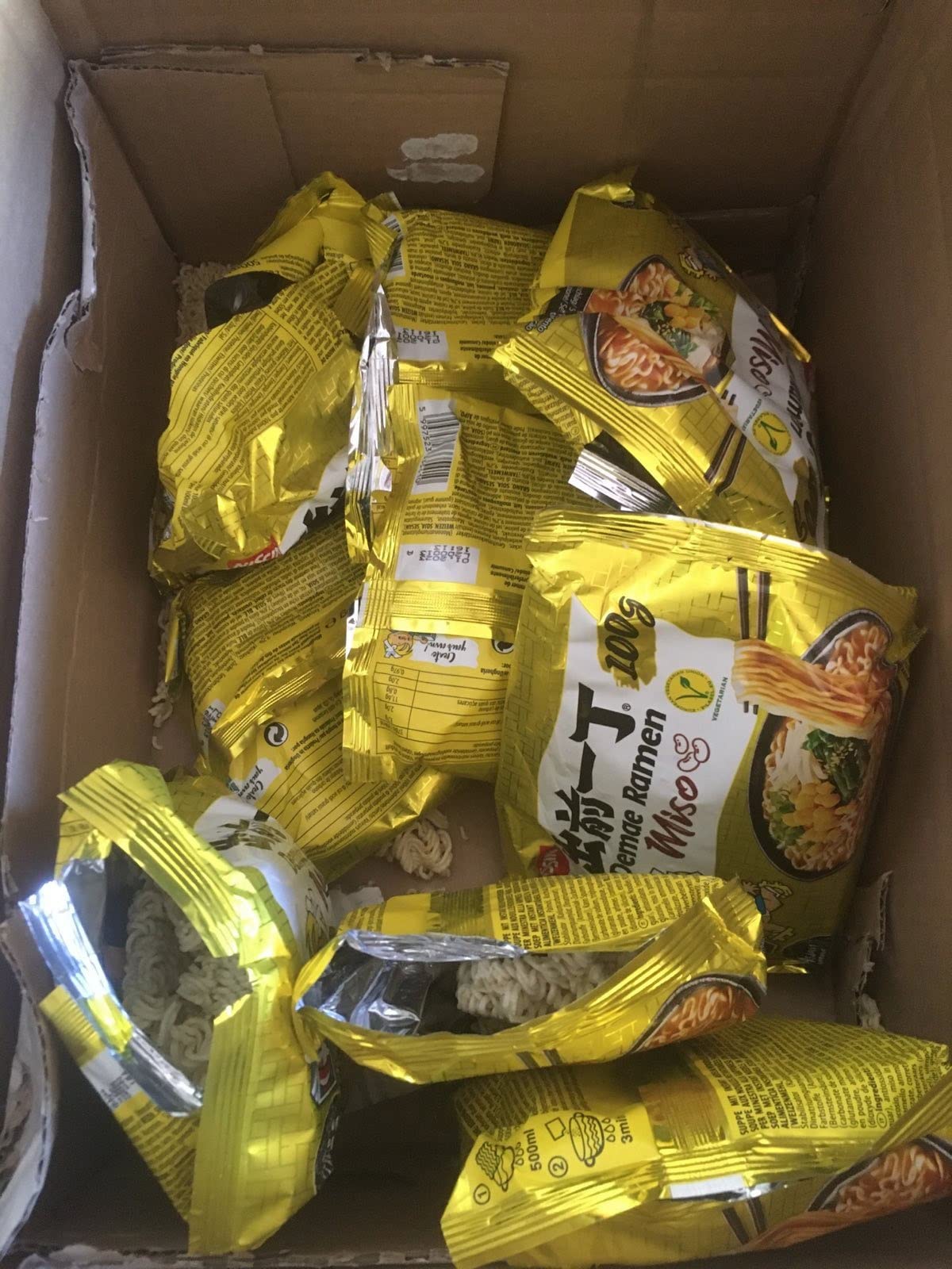 Nissin Demae Ramen Miso Instant-Nudeln 10x100g vegan