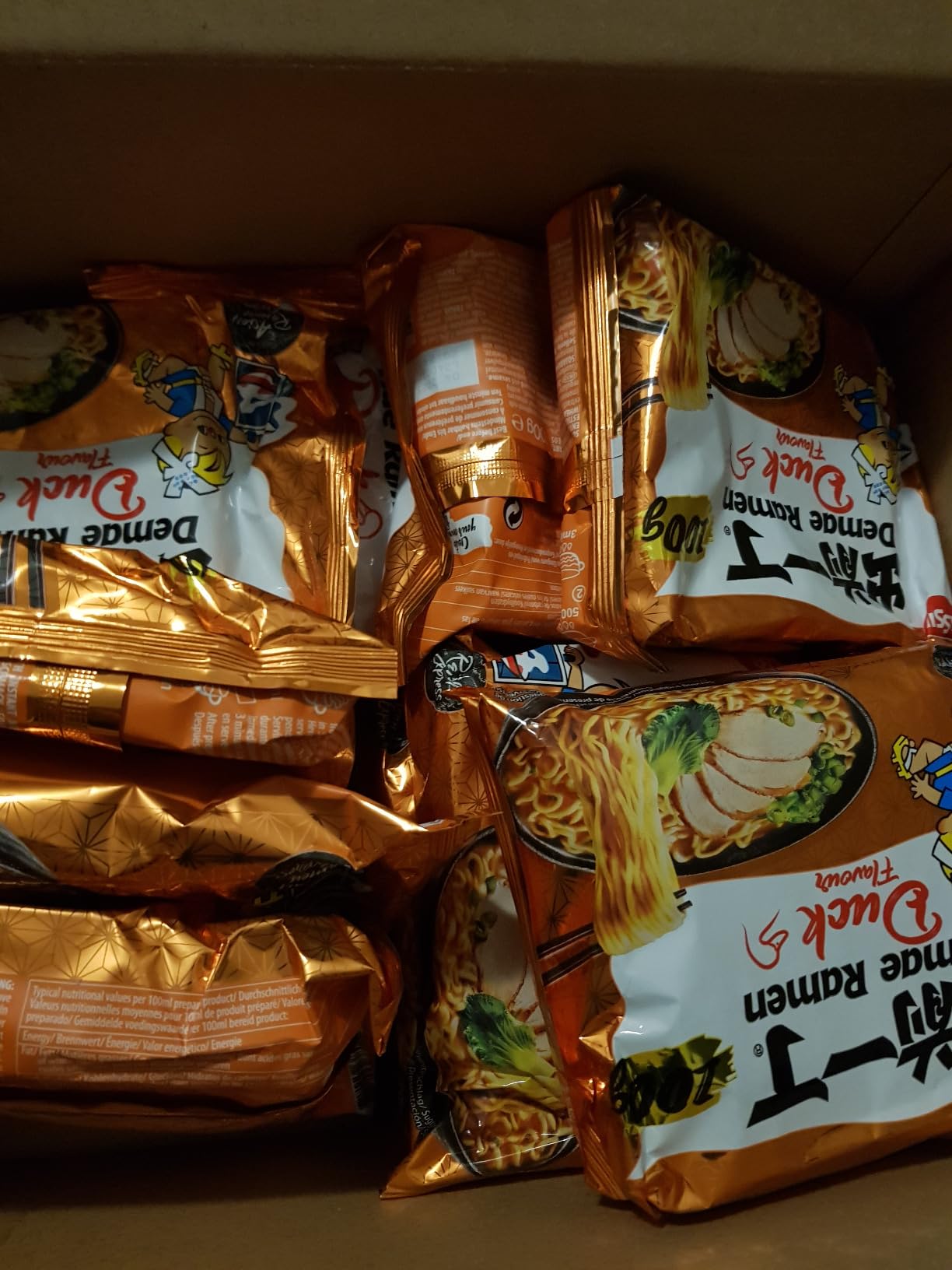 Nissin Demae Ramen Ente Instant-Nudeln 100g Ente-Knoblauch