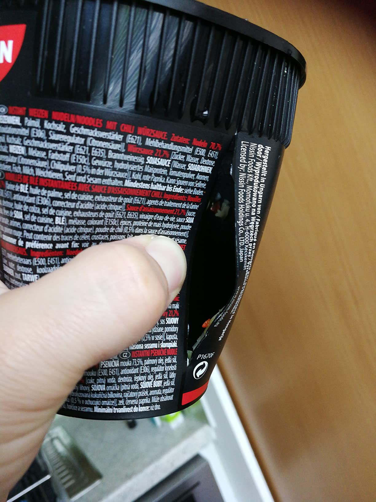 Nissin Cup Noodles Soba Chili Instant-Nudeln 92 g pikant