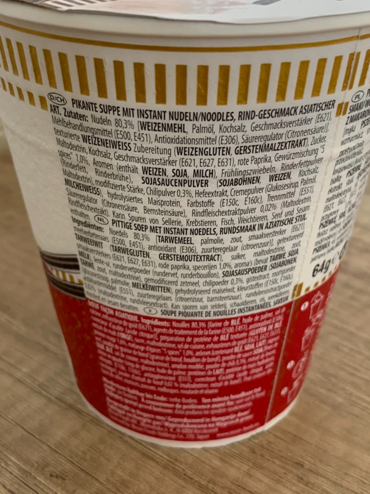 Nissin Cup Noodles 5 Spices Beef Becher 64g Rind