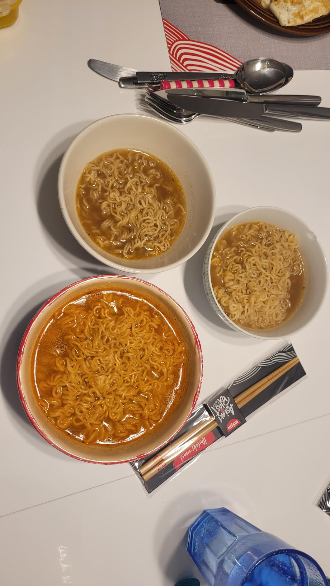 Nissin Demae Ramen Spicy Instant-Nudeln 10x100 g