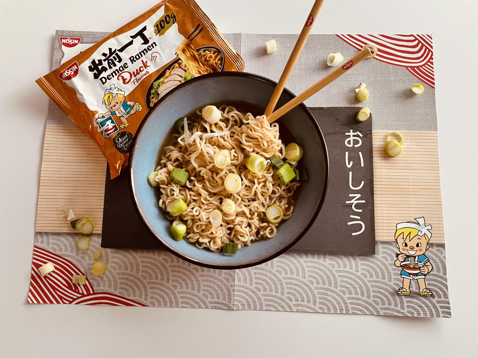 Nissin Demae Ramen Ente Instant-Nudeln 100g Ente-Knoblauch