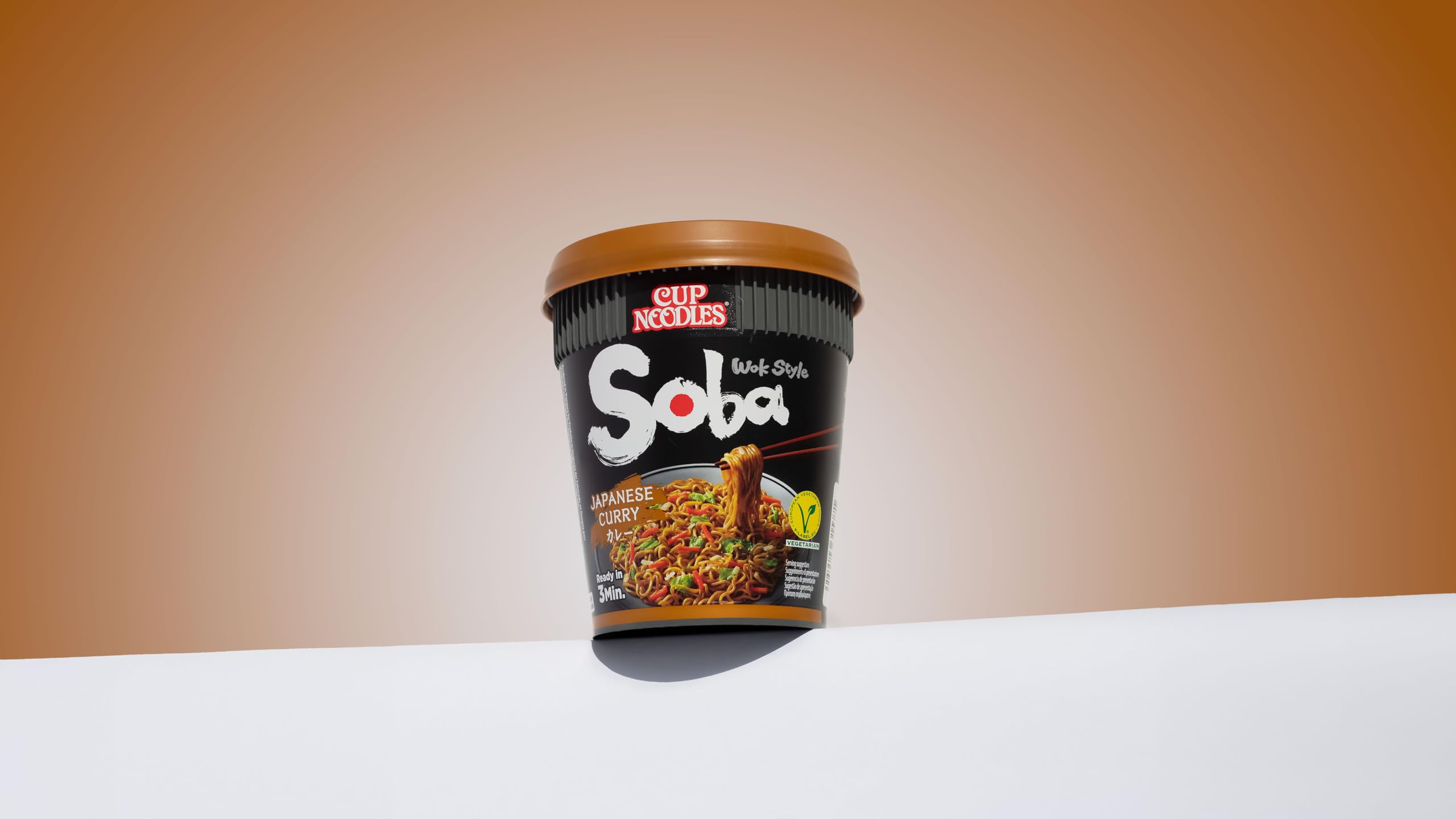 Nissin Cup Noodles Soba Japanese Curry Becher 90g vegetarisch