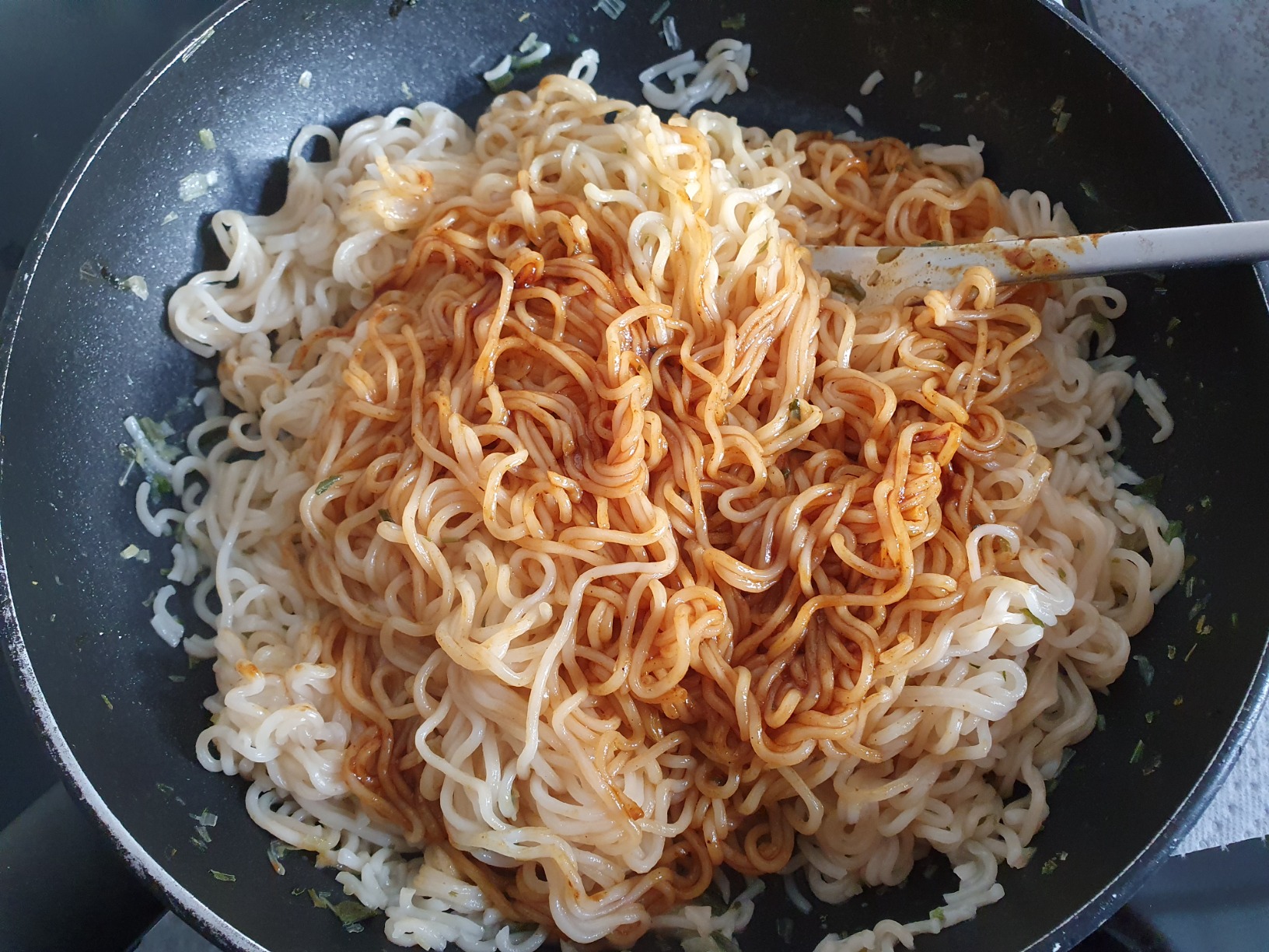 Nissin Soba Bag Thai Curry 9x109g Kokos