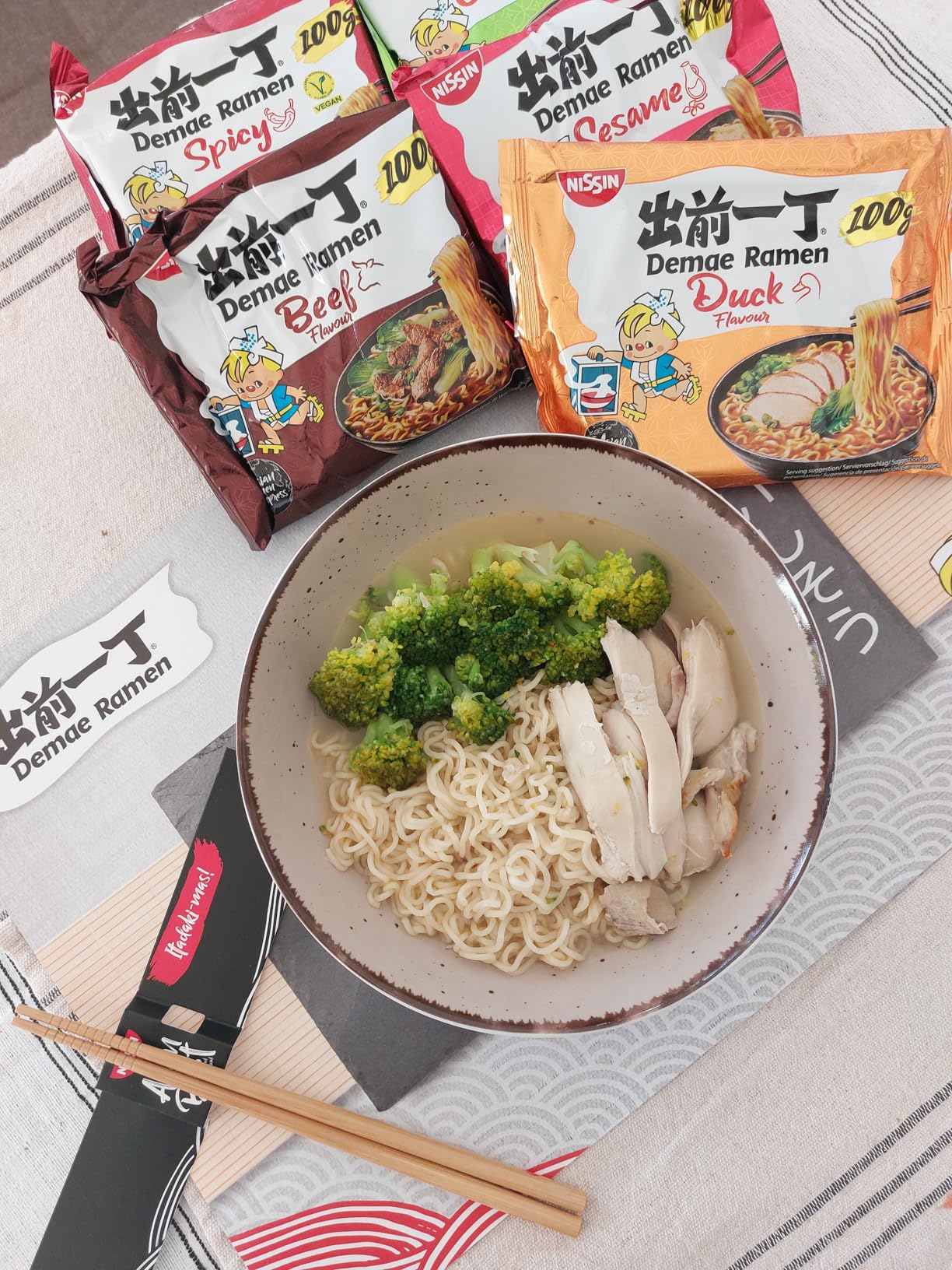 Nissin Demae Ramen Ente Instant-Nudeln 100g Ente-Knoblauch