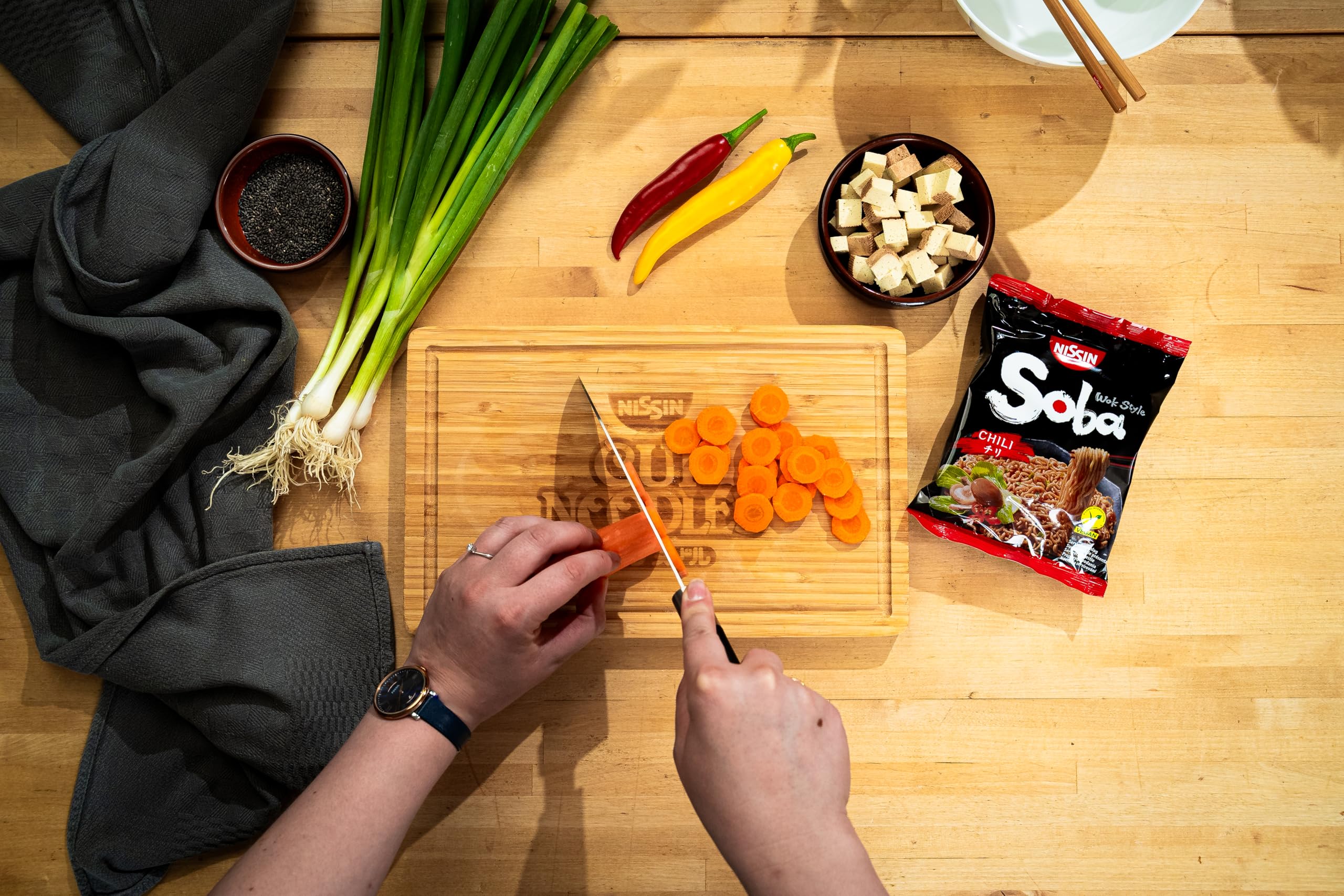 Nissin Soba Chili Instant-Nudeln 9x111g Wok