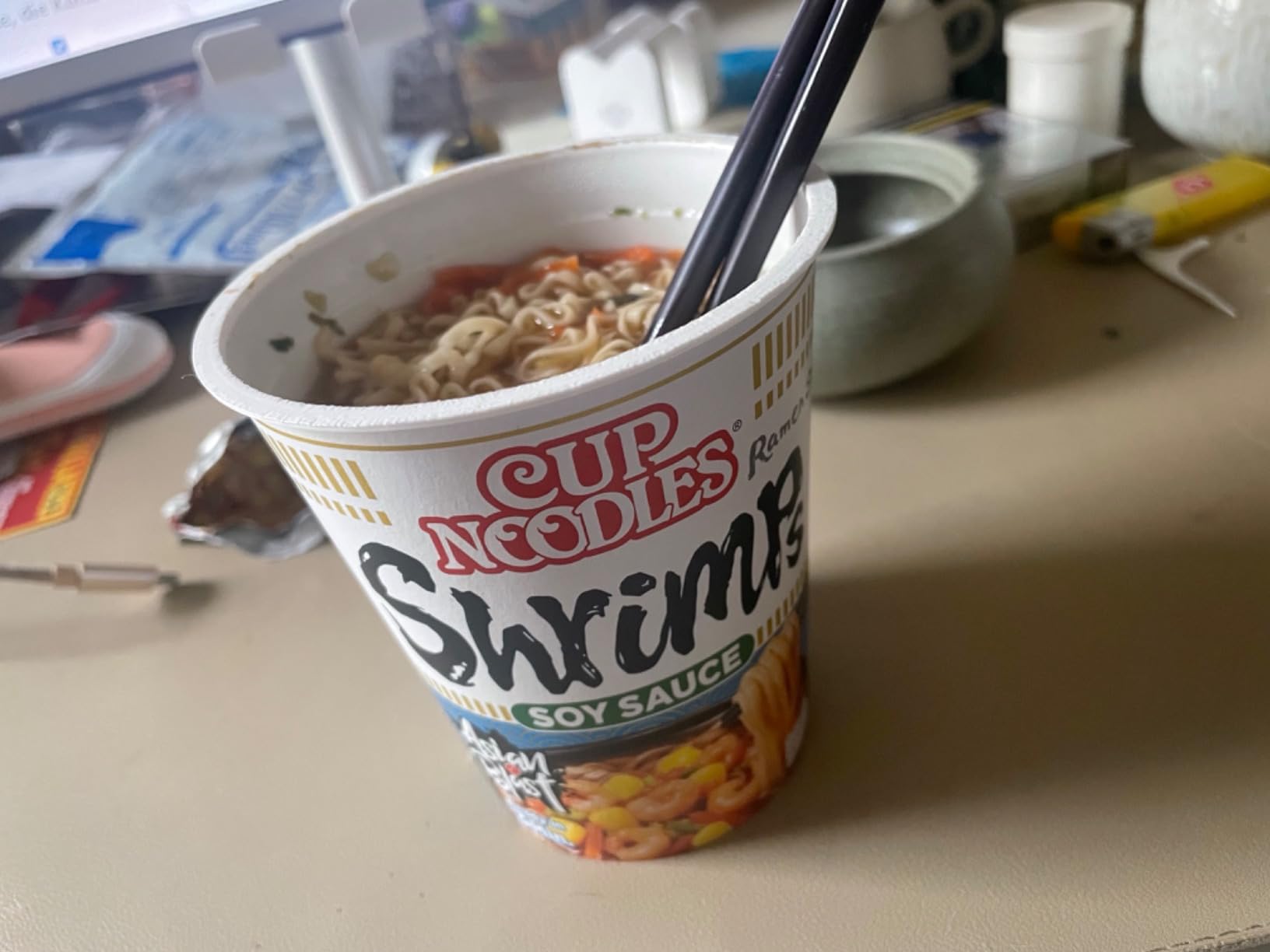 Nissin Cup Noodles Soy Sauce Shrimps 63g Becher