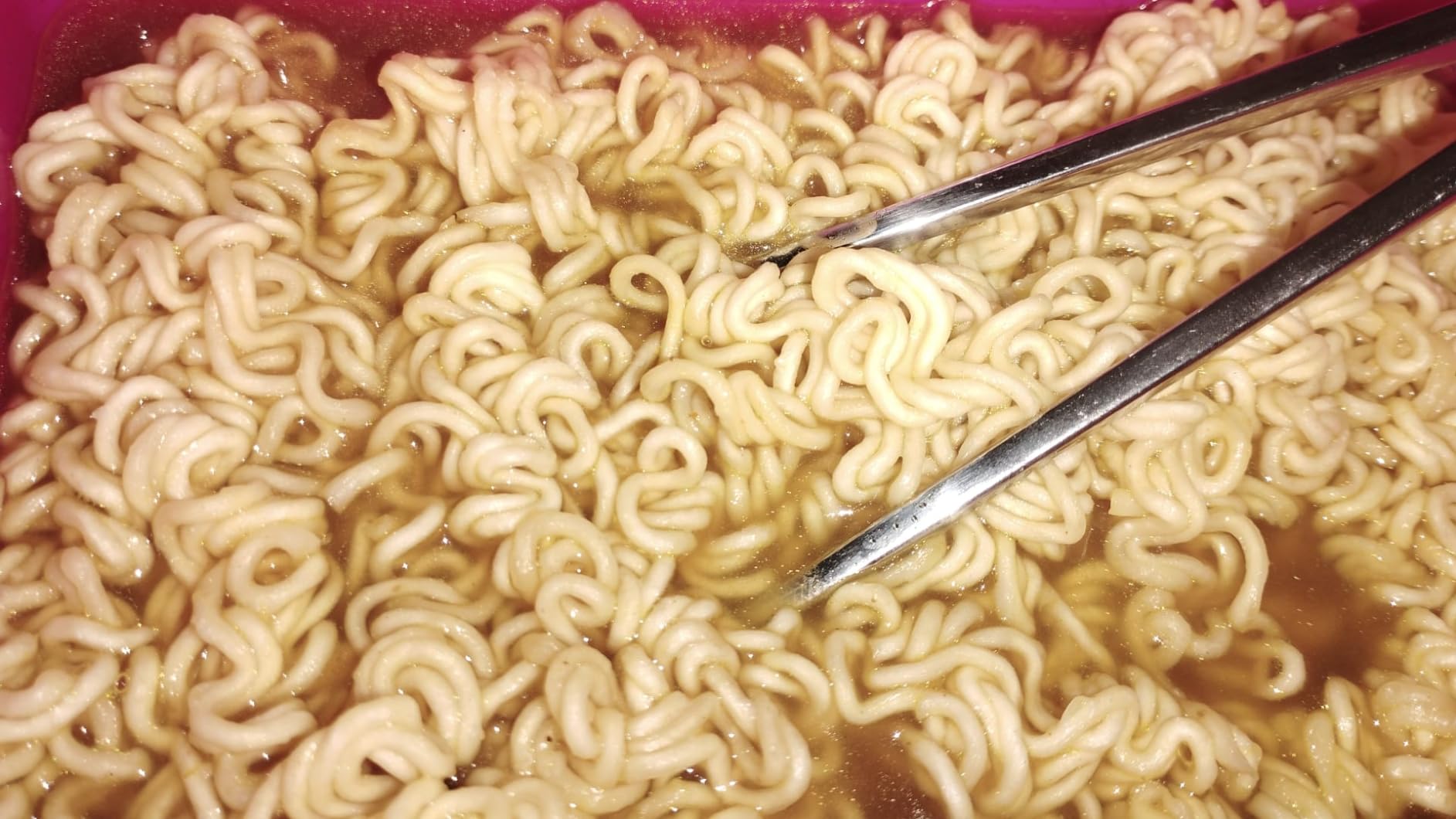 Nissin Demae Ramen Japanese Curry Instant-Nudeln 100 g