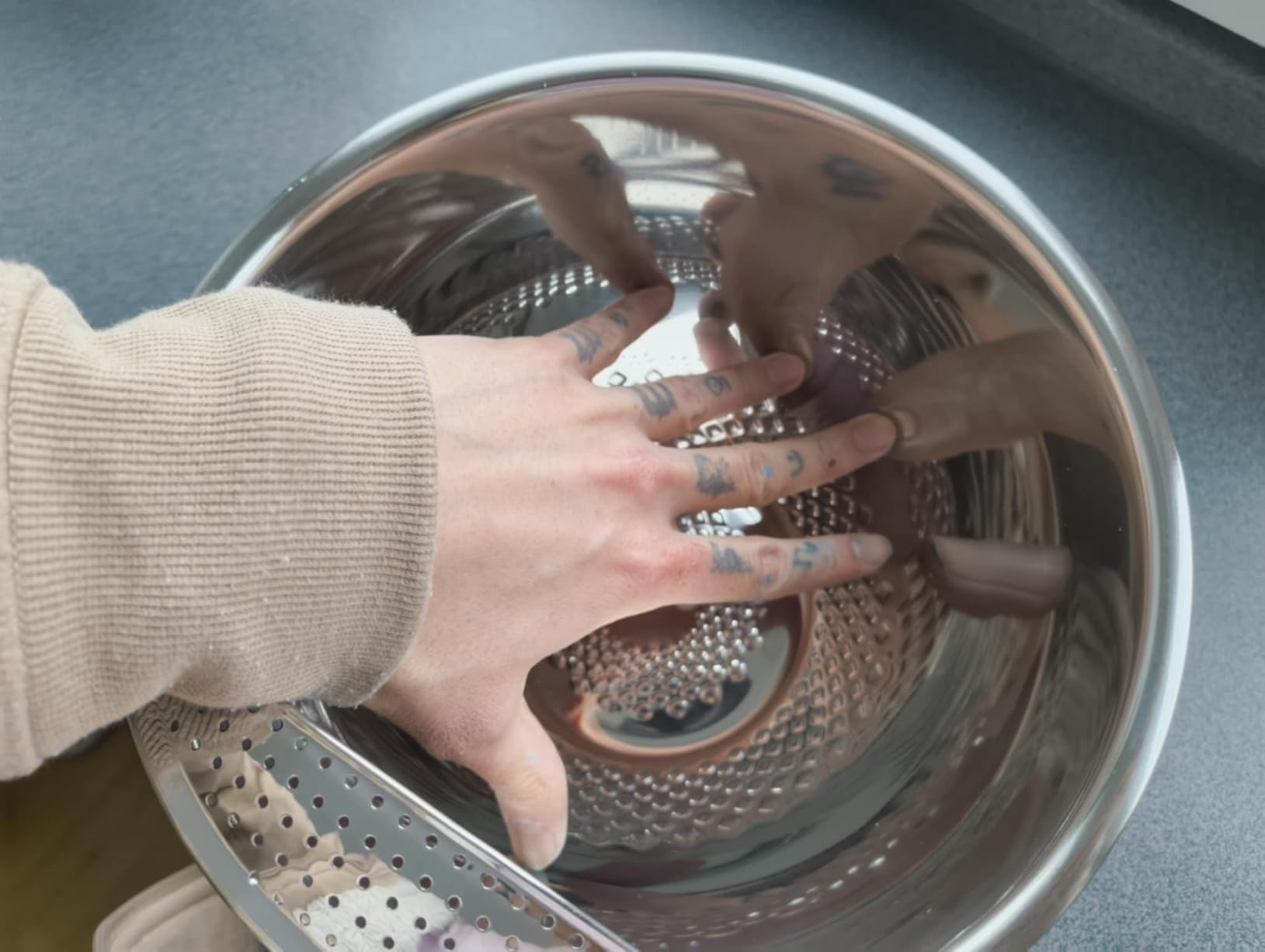 Reishunger Reis Waschschüssel Edelstahl Schwarz 1,8 L Sieb