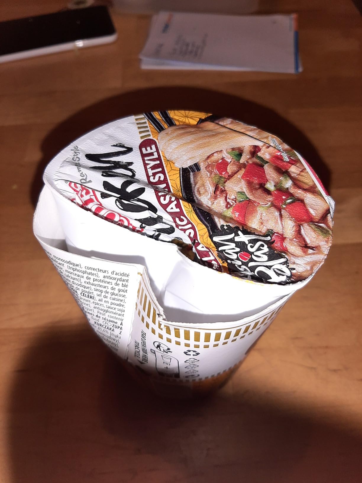 Nissin Cup Noodles Tasty Chicken Instant-Nudeln 8x63 g