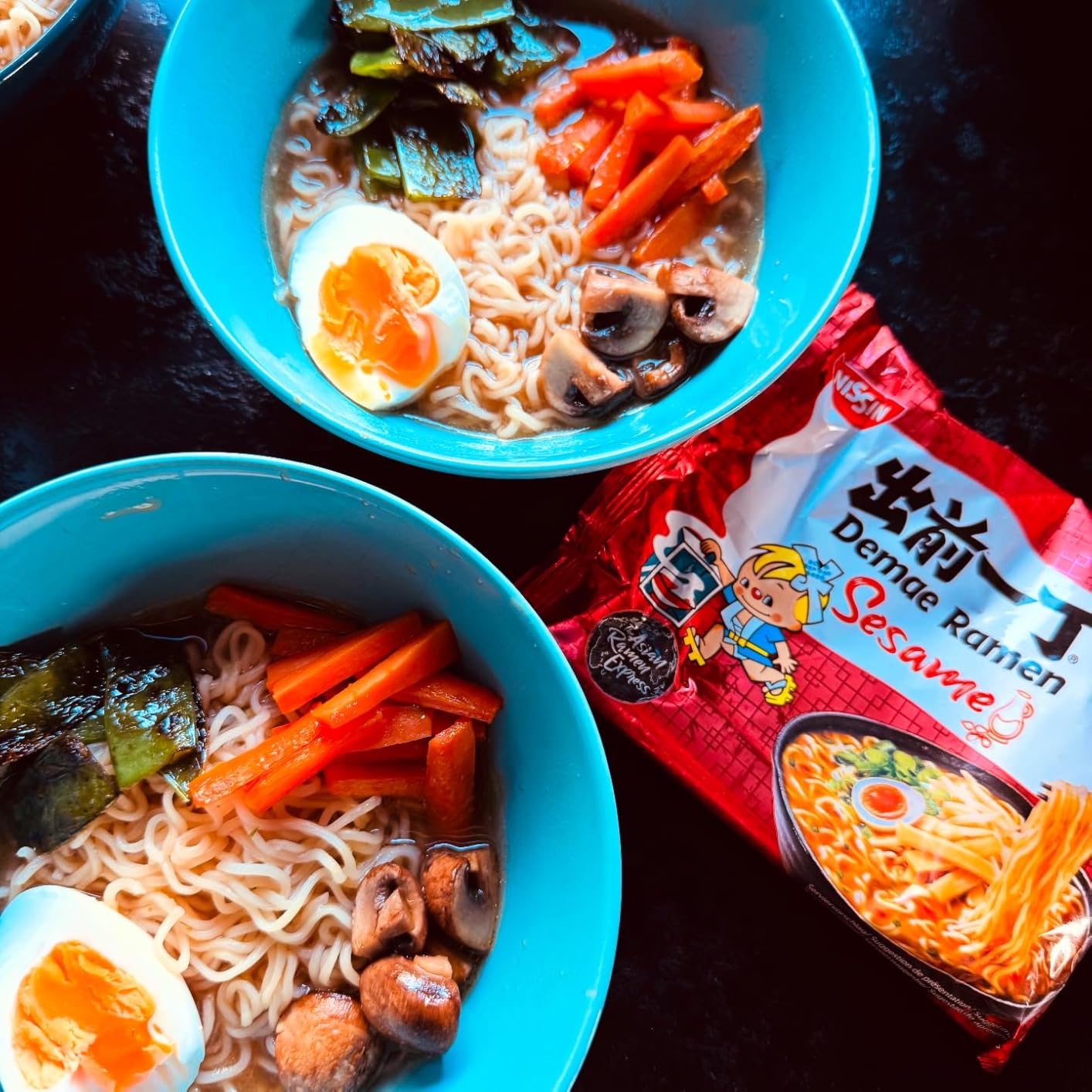 Nissin Demae Ramen Sesam Instant-Nudeln 1x100g mit Sesamöl