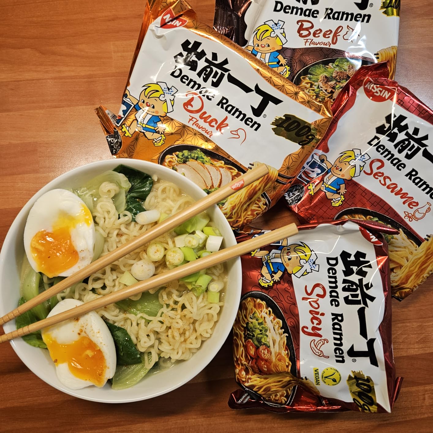 Nissin Demae Ramen Huhn Instant-Nudeln 1x100g mit Sesamöl